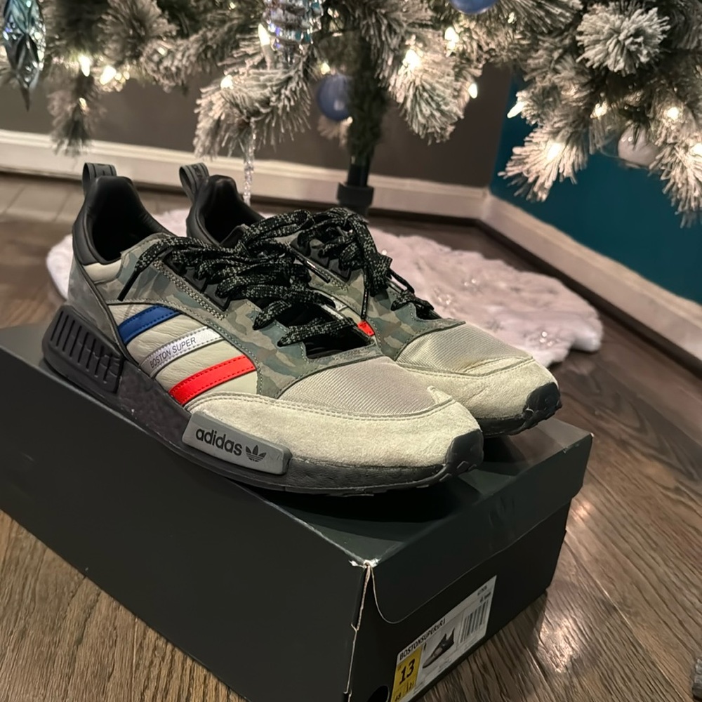 Adidas Originals Boston Super x R1, Men’s size 13. Gray/Camo